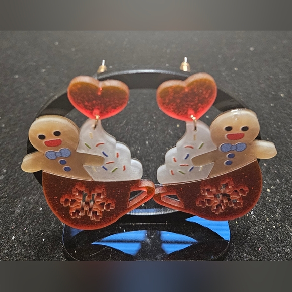 Earrings - Picture 1 of 2